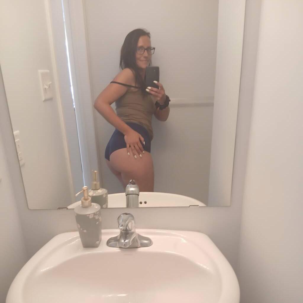 
                        Nina
                     is Female Escorts. | Hamilton | Ontario | Canada | canadatopescorts.com 