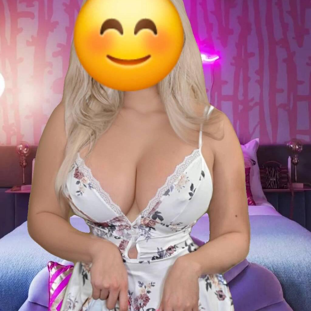 
                        Summer
                     is Female Escorts. | Calgary | Alberta | Canada | canadatopescorts.com 