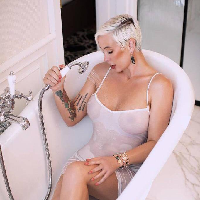 
                        Monic
                     is Female Escorts. | Edmonton | Alberta | Canada | canadatopescorts.com 