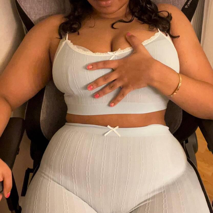 
                        Sasha
                     is Female Escorts. | Lethbridge | Alberta | Canada | canadatopescorts.com 