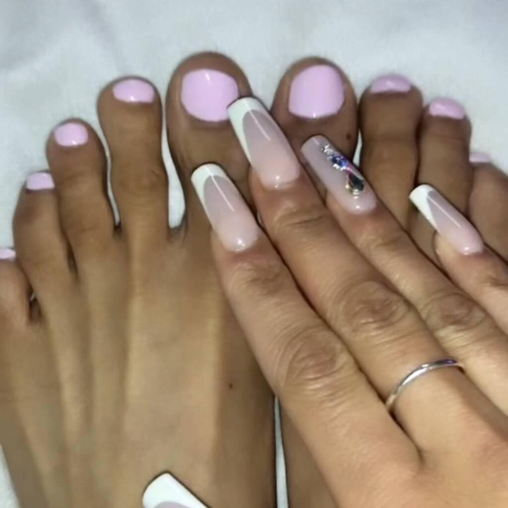 
                        Willow
                     is Female Escorts. | Toronto | Ontario | Canada | canadatopescorts.com 