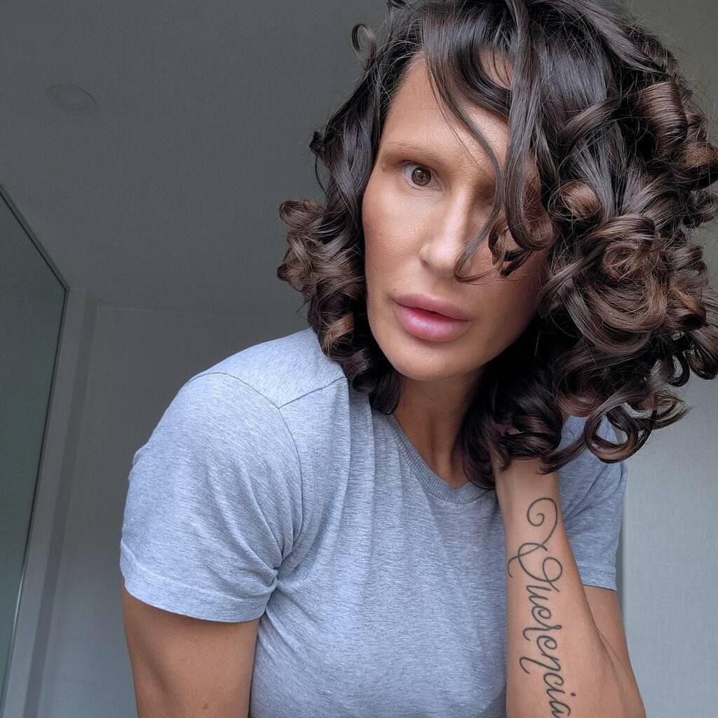 
                        VESNA : FOREiGN FELiNE
                     is Female Escorts. | Yellowknife | Northwest Territories | Canada | canadatopescorts.com 