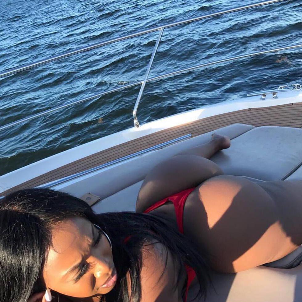 
                        Lesa
                     is Female Escorts. | belleville | Ontario | Canada | canadatopescorts.com 