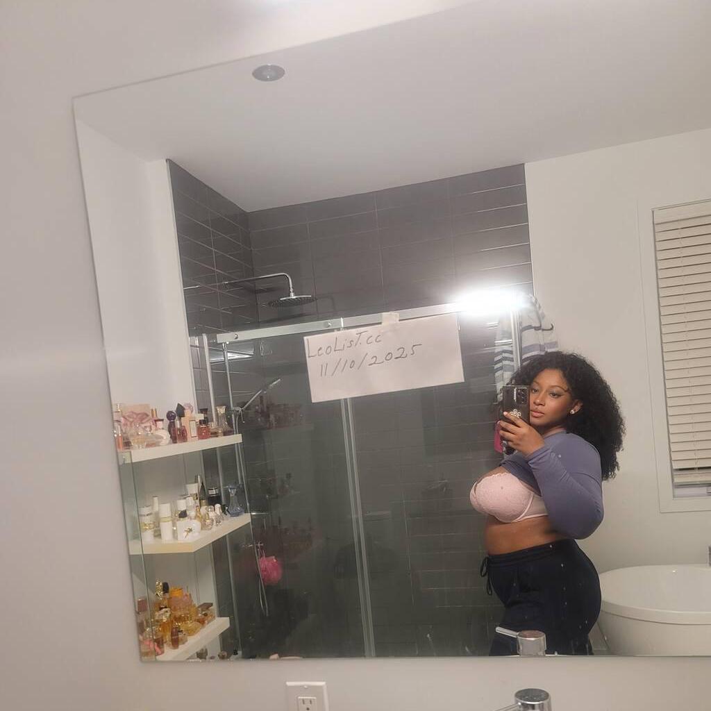 
                        Vivi
                     is Female Escorts. | Quebec City | Quebec | Canada | canadatopescorts.com 