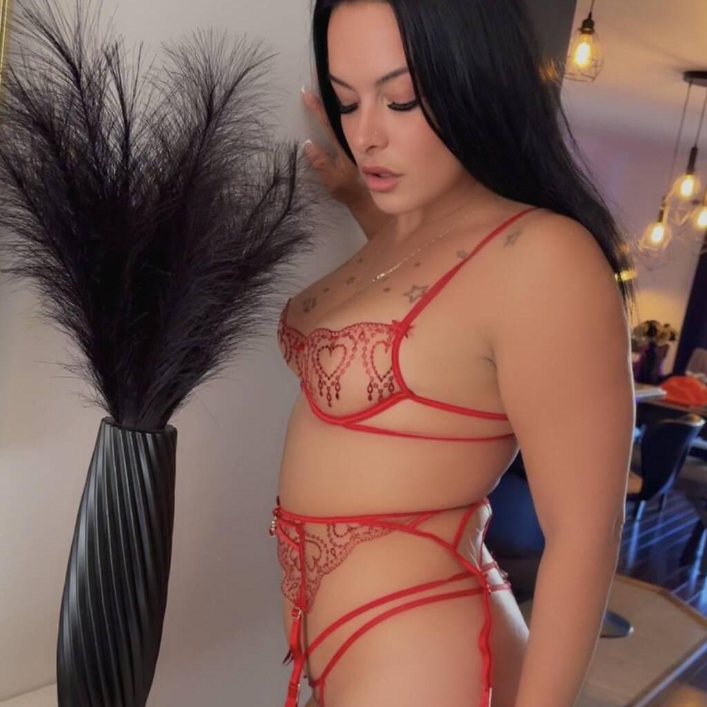 
                        CASHHHH$$$
                     is Female Escorts. | Saguenay | Quebec | Canada | canadatopescorts.com 