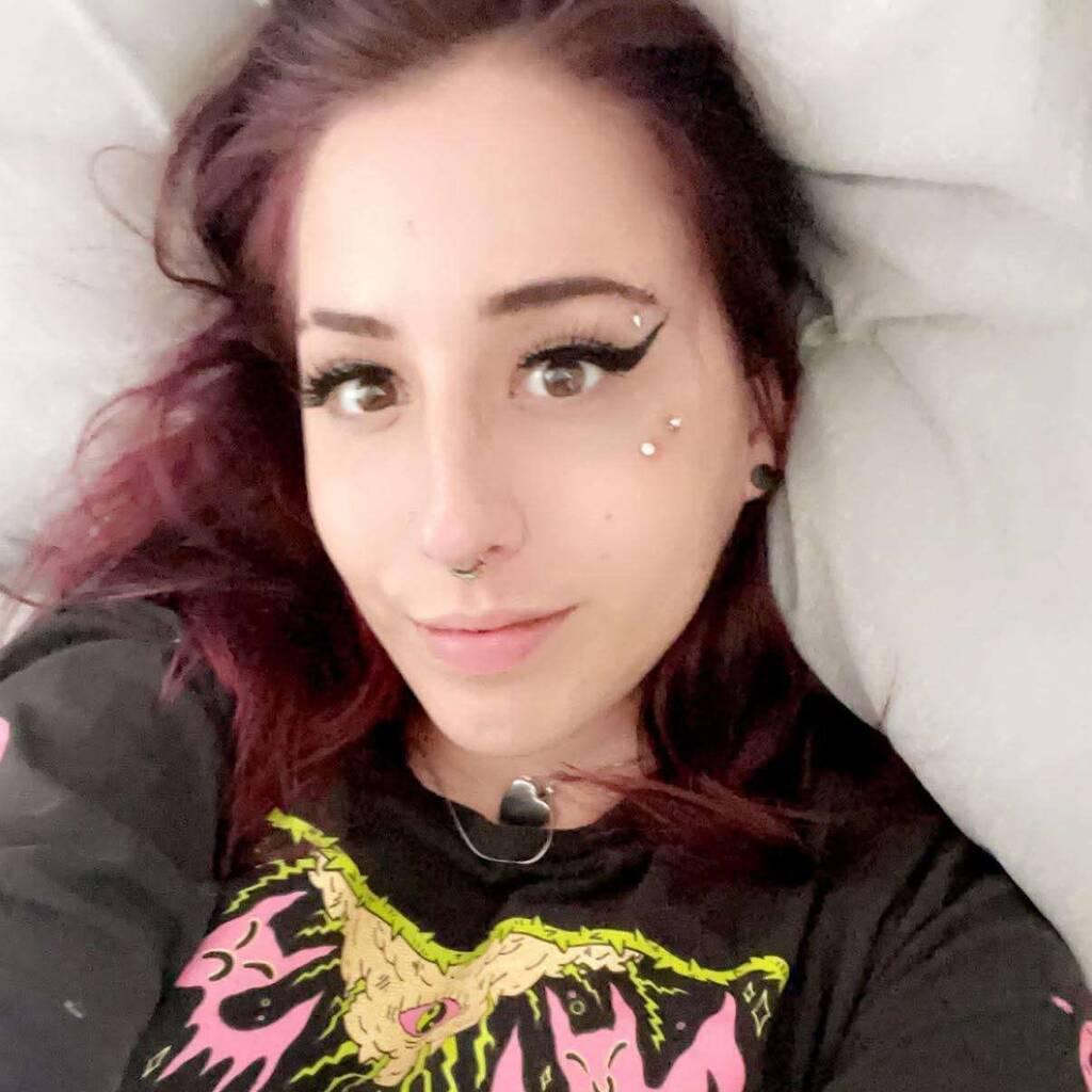 
                        Alison
                     is Female Escorts. | St. Albert | Alberta | Canada | canadatopescorts.com 