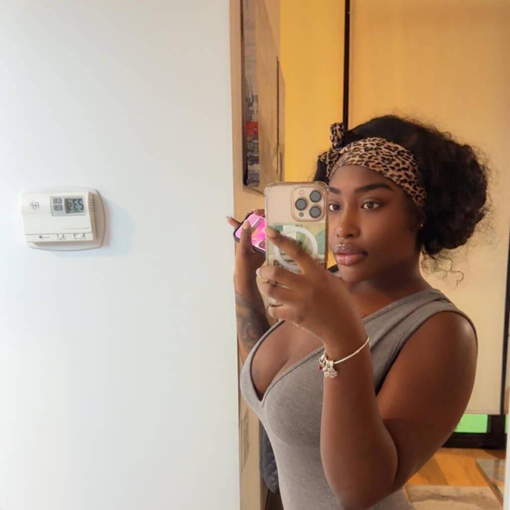 
                        Aaliyah
                     is Female Escorts. | Winnipeg | Manitoba | Canada | canadatopescorts.com 