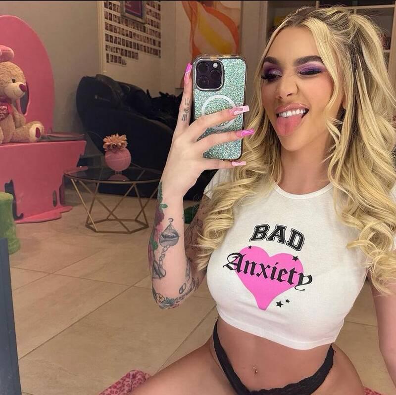 
                        Bella
                     is Female Escorts. | Sarnia | Ontario | Canada | canadatopescorts.com 