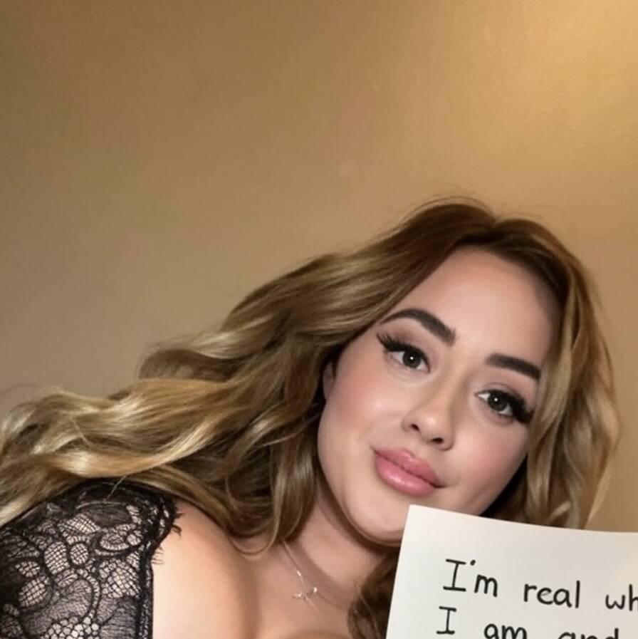 
                        Veronica Smith
                     is Female Escorts. | Yukon | Yukon | Canada | canadatopescorts.com 