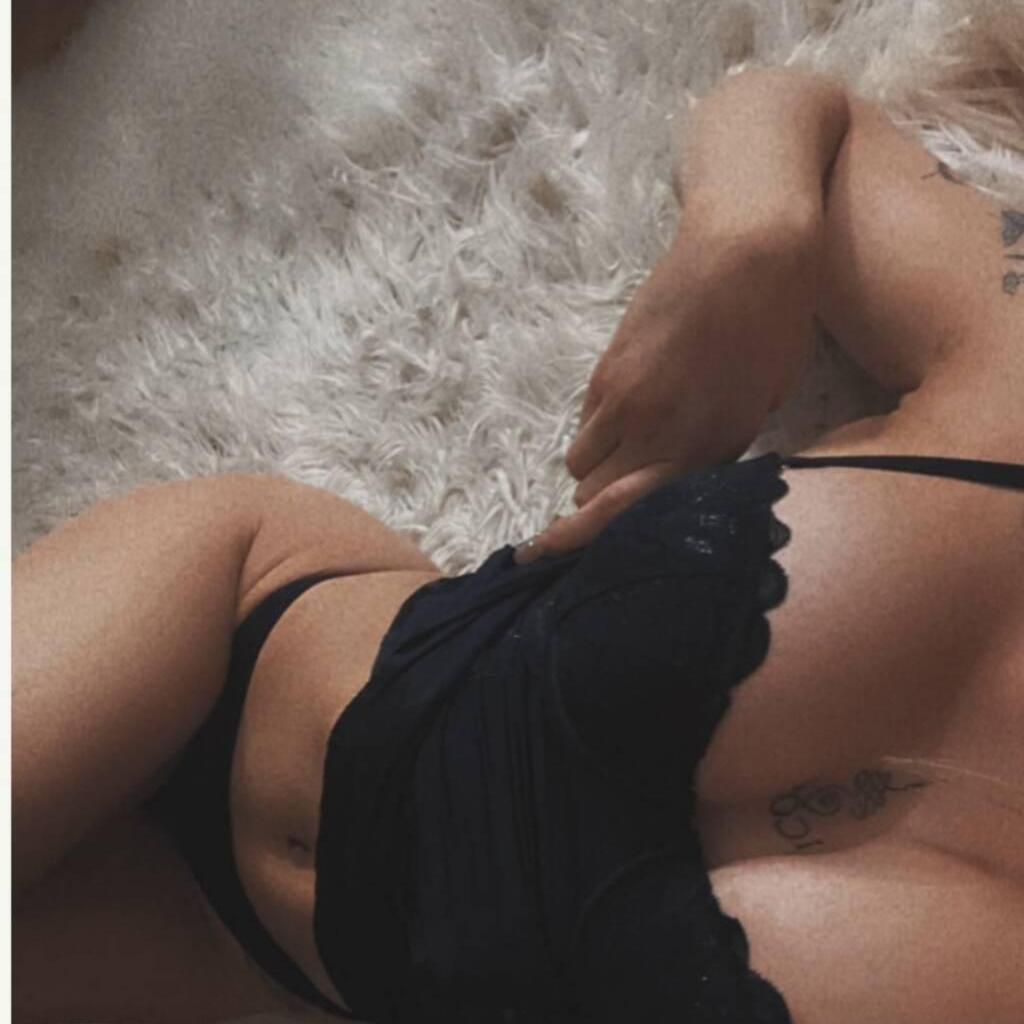 
                        Paris Paige
                     is Female Escorts. | Lethbridge | Alberta | Canada | canadatopescorts.com 