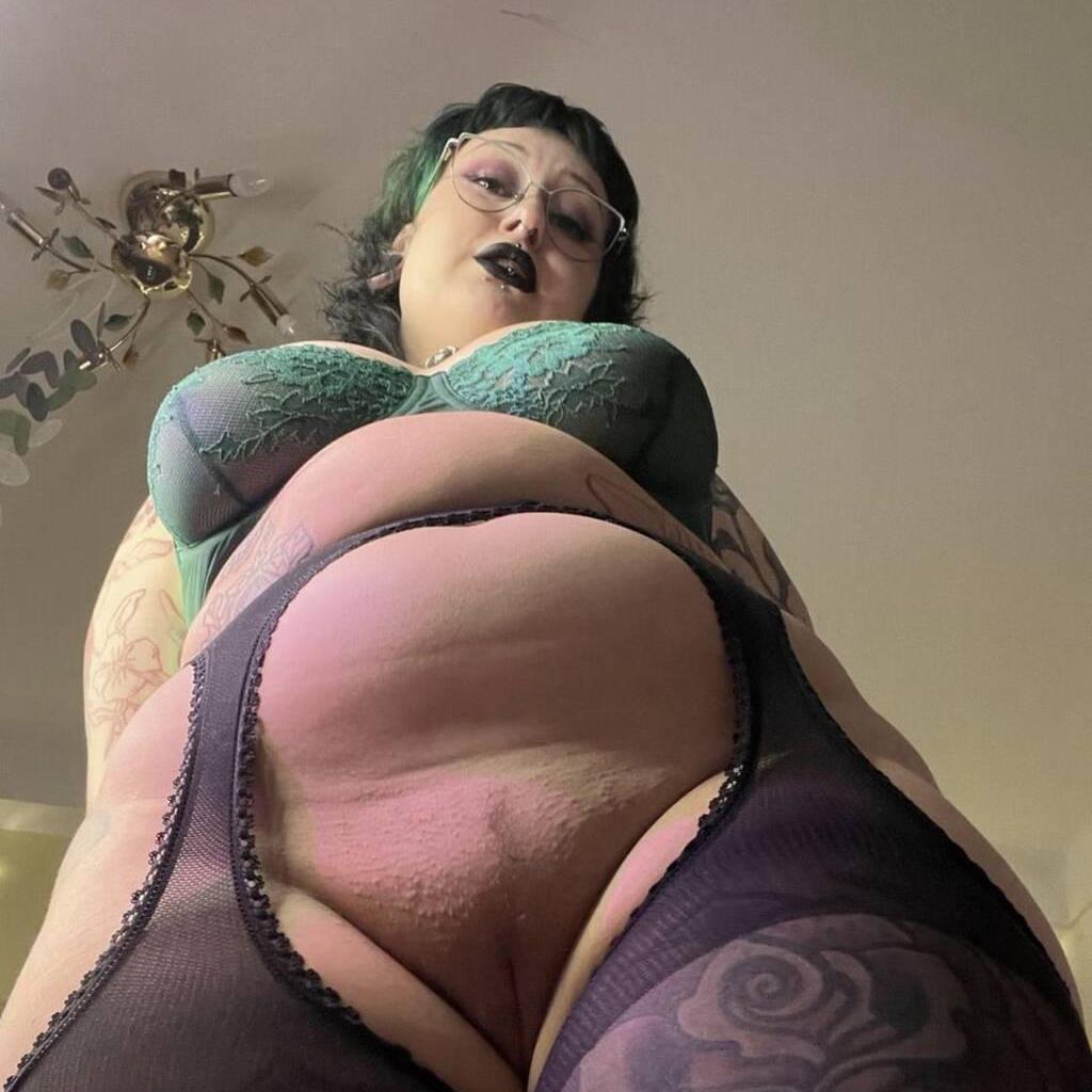 
                        Amber
                     is Female Escorts. | St. Albert | Alberta | Canada | canadatopescorts.com 