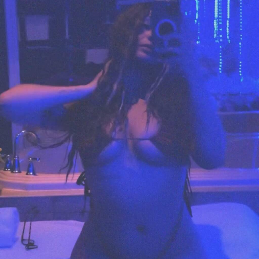 
                        naya
                     is Female Escorts. | Sarnia | Ontario | Canada | canadatopescorts.com 