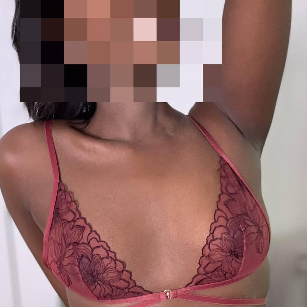 
                        Halayna
                     is Female Escorts. | Edmonton | Alberta | Canada | canadatopescorts.com 