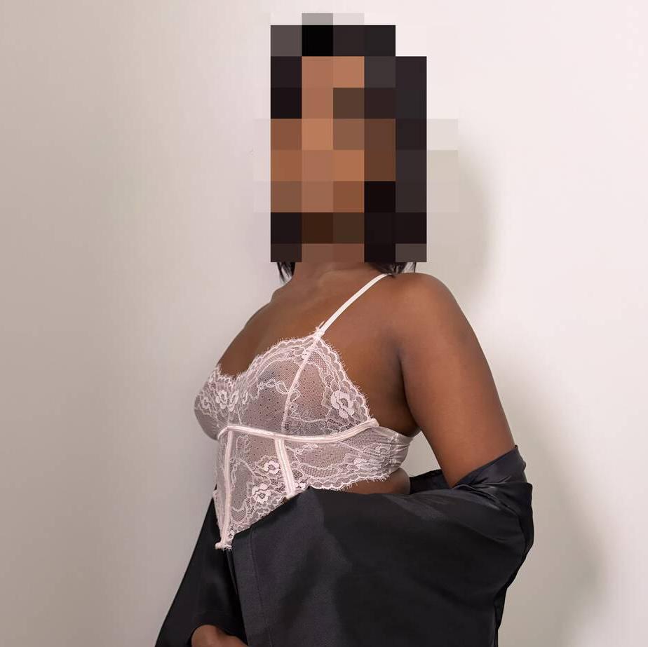 
                        Halayna
                     is Female Escorts. | Edmonton | Alberta | Canada | canadatopescorts.com 