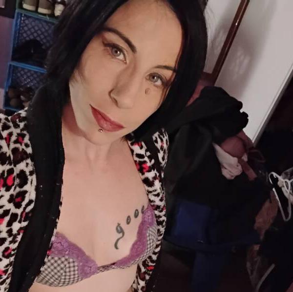 
                        Hailey/ AKA throut goat
                     is Female Escorts. | Hamilton | Ontario | Canada | canadatopescorts.com 