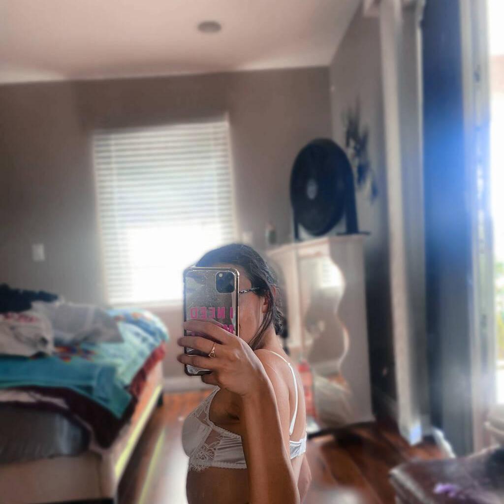 
                        Whitney
                     is Female Escorts. | Kelowna | British Columbia | Canada | canadatopescorts.com 