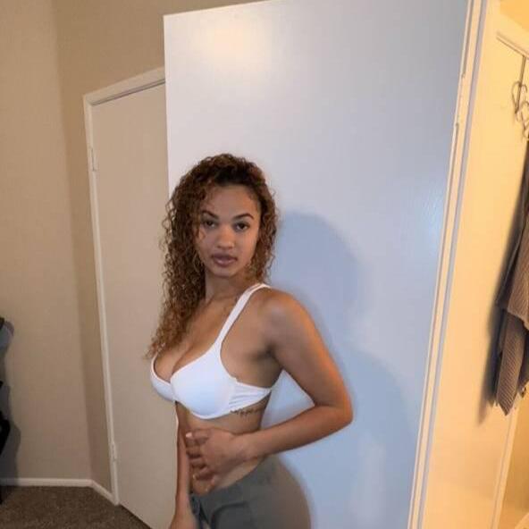 
                        Mary
                     is Female Escorts. | Sherbrooke | Quebec | Canada | canadatopescorts.com 