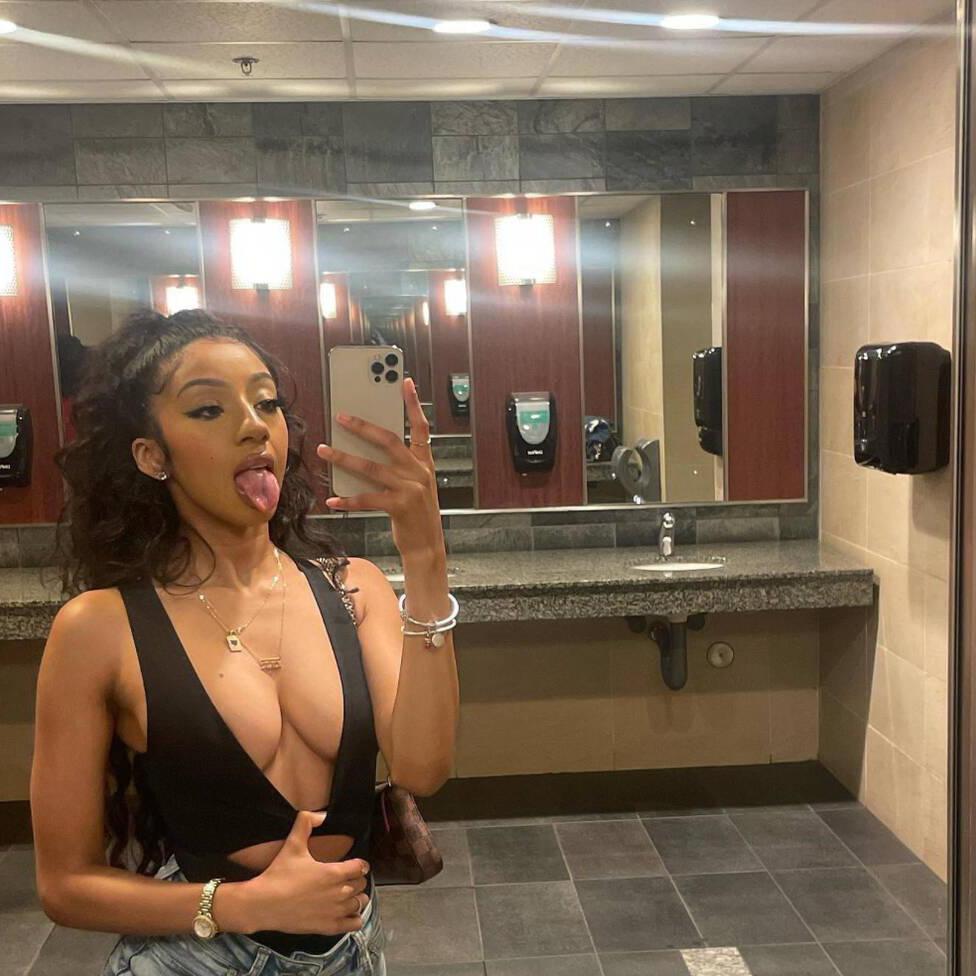 
                        Kiara
                     is Female Escorts. | St. Albert | Alberta | Canada | canadatopescorts.com 