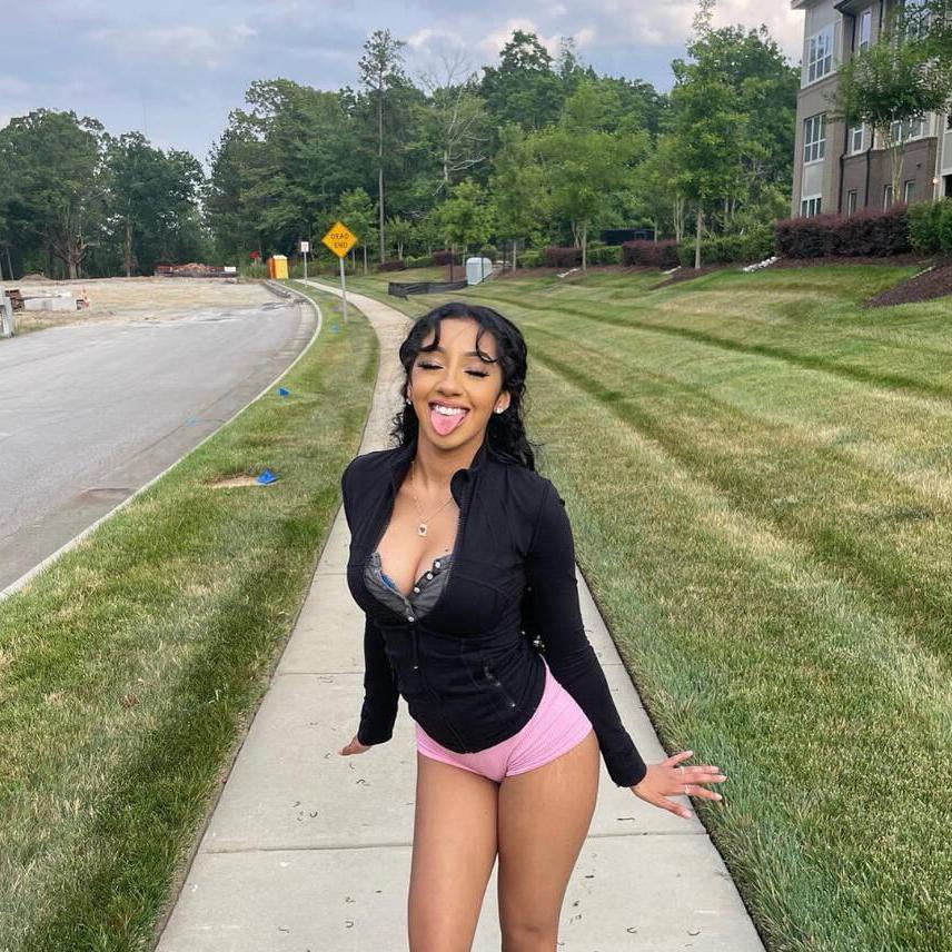 
                        Kiara
                     is Female Escorts. | St. Albert | Alberta | Canada | canadatopescorts.com 