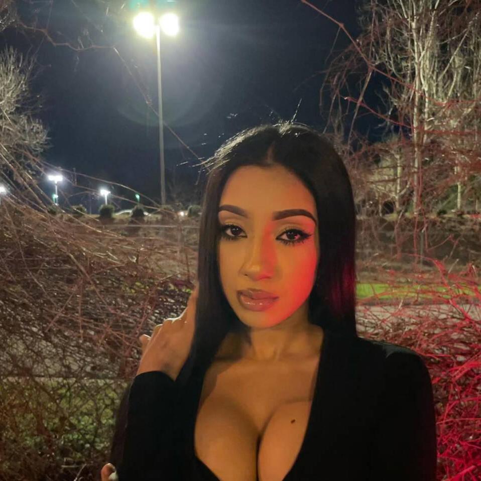 
                        Kiara
                     is Female Escorts. | St. Albert | Alberta | Canada | canadatopescorts.com 