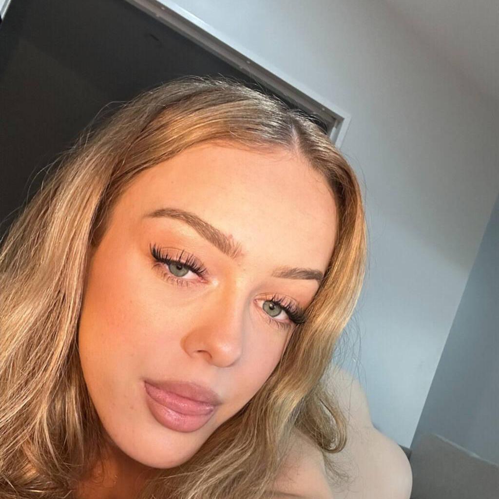 
                        Bella Babe
                     is Female Escorts. | belleville | Ontario | Canada | canadatopescorts.com 