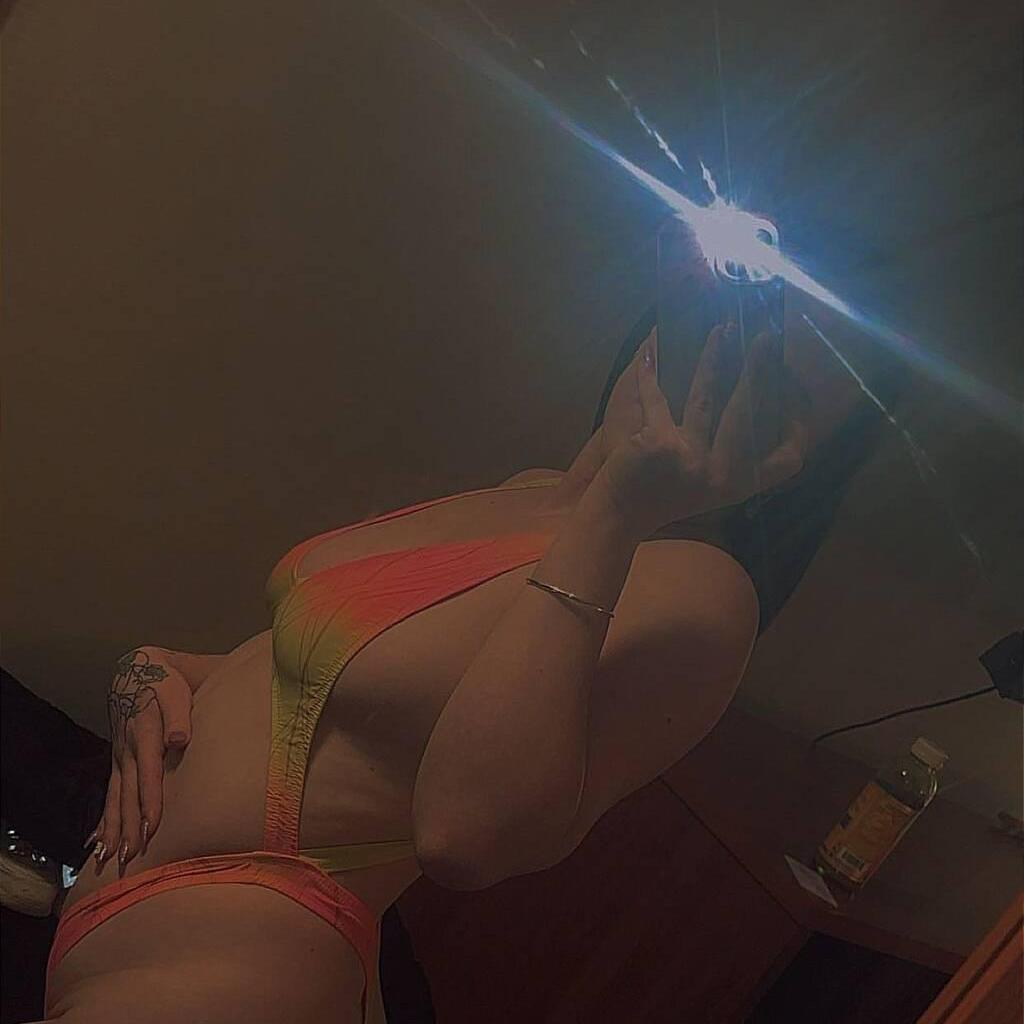 
                        Raven
                     is Female Escorts. | windsor | Ontario | Canada | canadatopescorts.com 