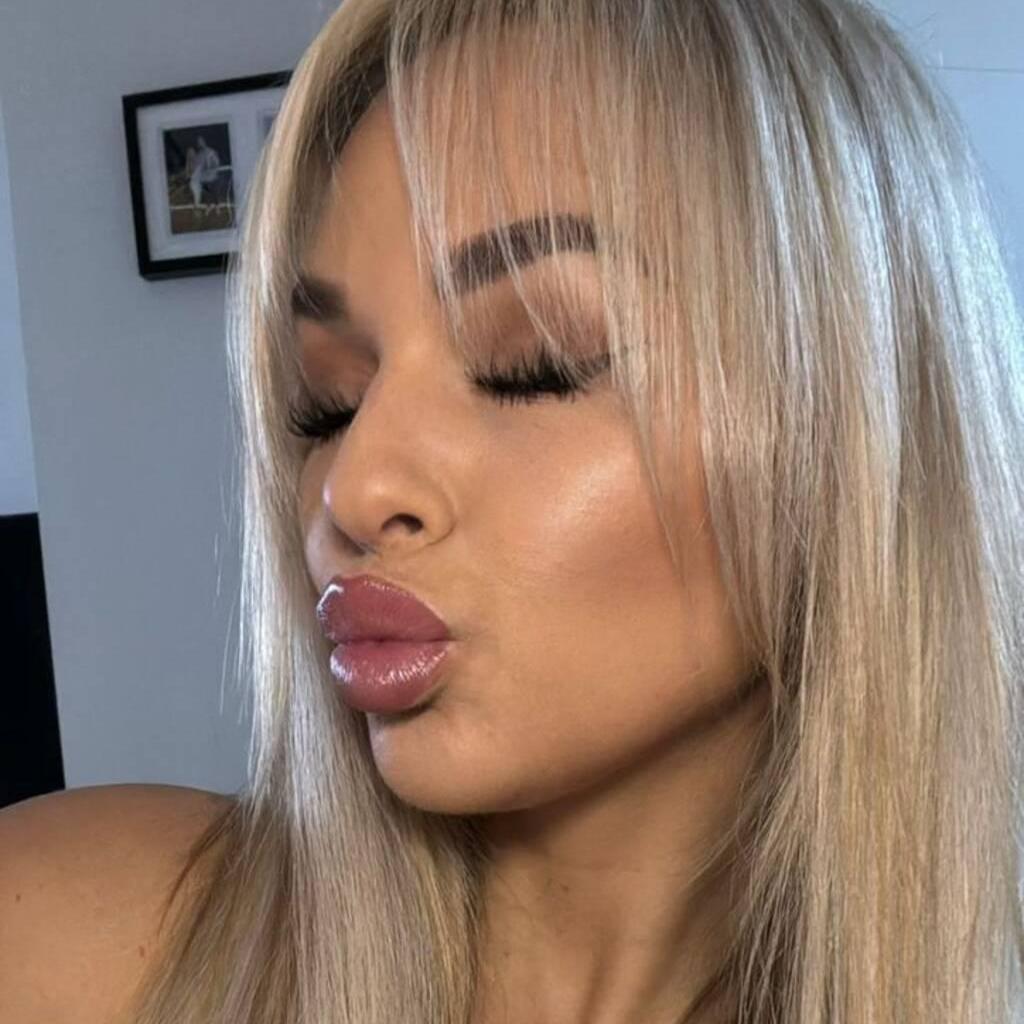 
                        Sabrina
                     is Female Escorts. | Trois Rivieres | Quebec | Canada | canadatopescorts.com 