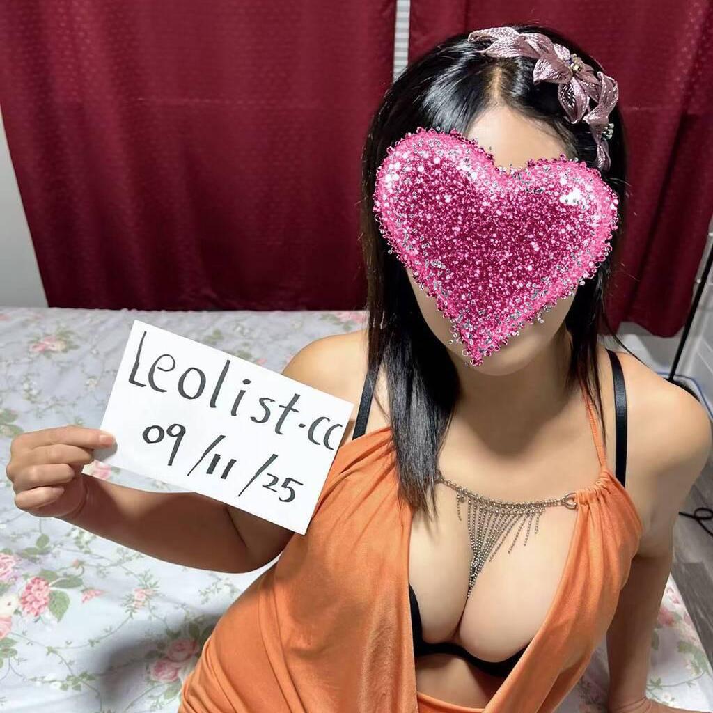 
                        Linda and Luna
                     is Female Escorts. | Toronto | Ontario | Canada | canadatopescorts.com 