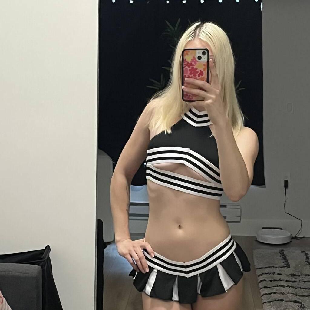 
                        Emmie
                     is Female Escorts. | Abbotsford | British Columbia | Canada | canadatopescorts.com 