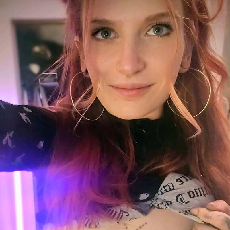 
                        Skarlett Sky
                     is Female Escorts. | Kelowna | British Columbia | Canada | canadatopescorts.com 