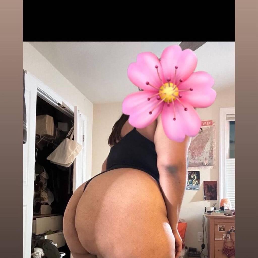 
                        Aleena
                     is Female Escorts. | Kitchener | Ontario | Canada | canadatopescorts.com 