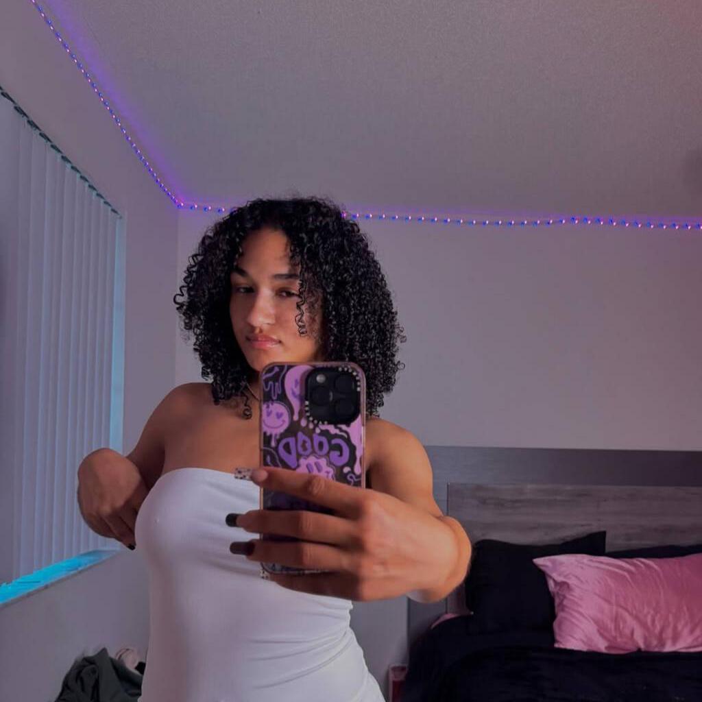 
                        Sophia
                     is Female Escorts. | Kitchener | Ontario | Canada | canadatopescorts.com 