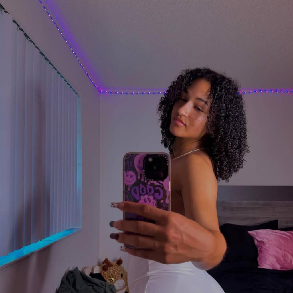 
                        Sophia
                     is Female Escorts. | Kitchener | Ontario | Canada | canadatopescorts.com 