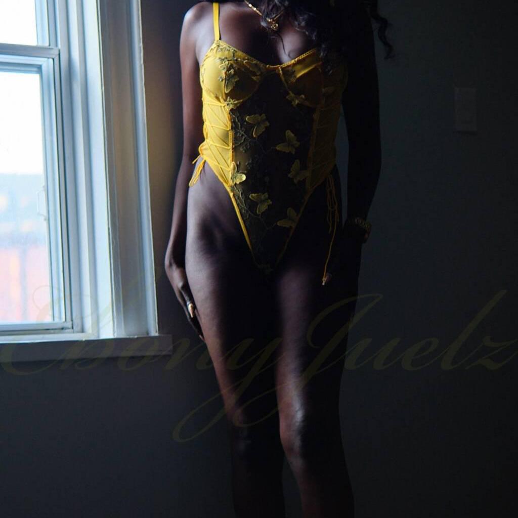
                        Juelz
                     is Female Escorts. | Prince Albert | Saskatchewan | Canada | canadatopescorts.com 