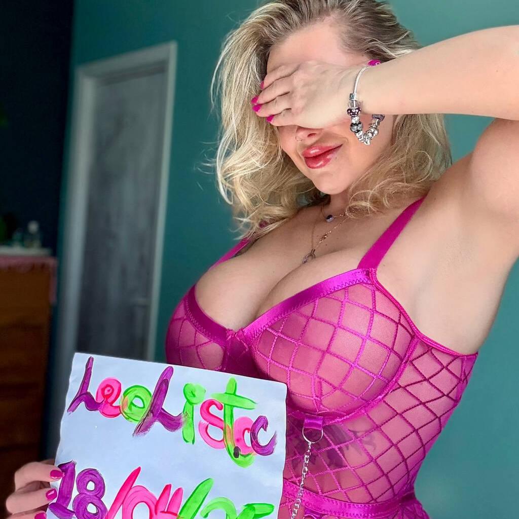 
                        Mia May Formerly Monroe
                     is Female Escorts. | Moncton | New Brunswick | Canada | canadatopescorts.com 