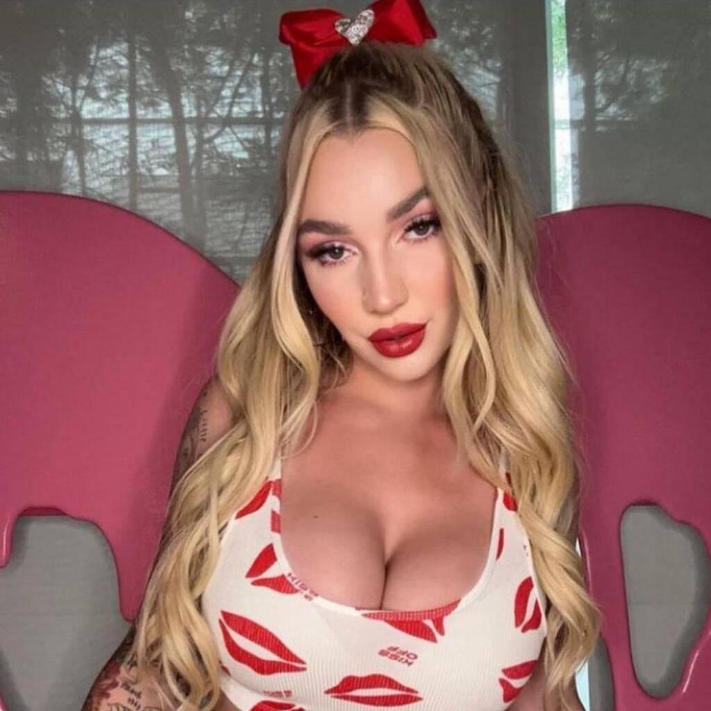 
                        Bella
                     is Female Escorts. | Owen Sound | Ontario | Canada | canadatopescorts.com 