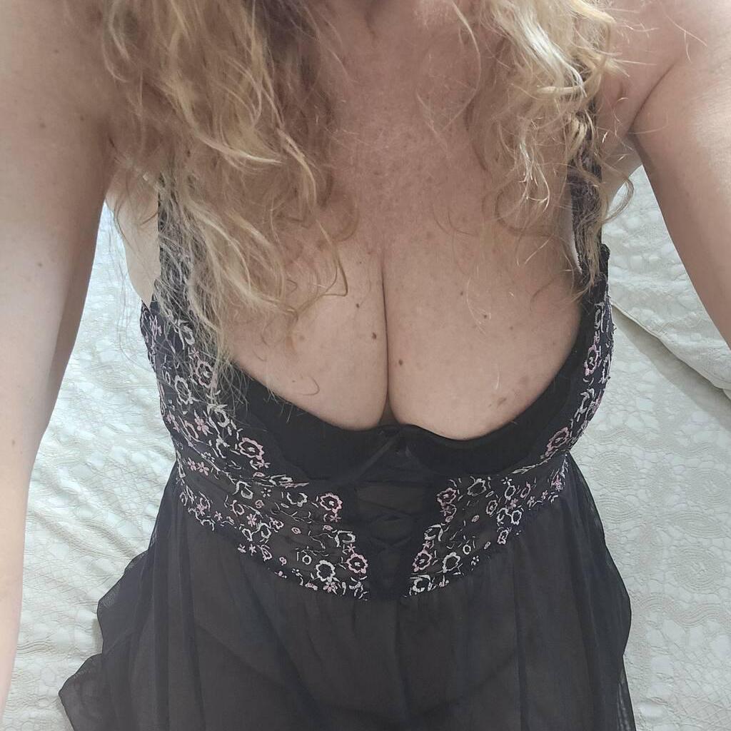 
                        Claire
                     is Female Escorts. | Sarnia | Ontario | Canada | canadatopescorts.com 