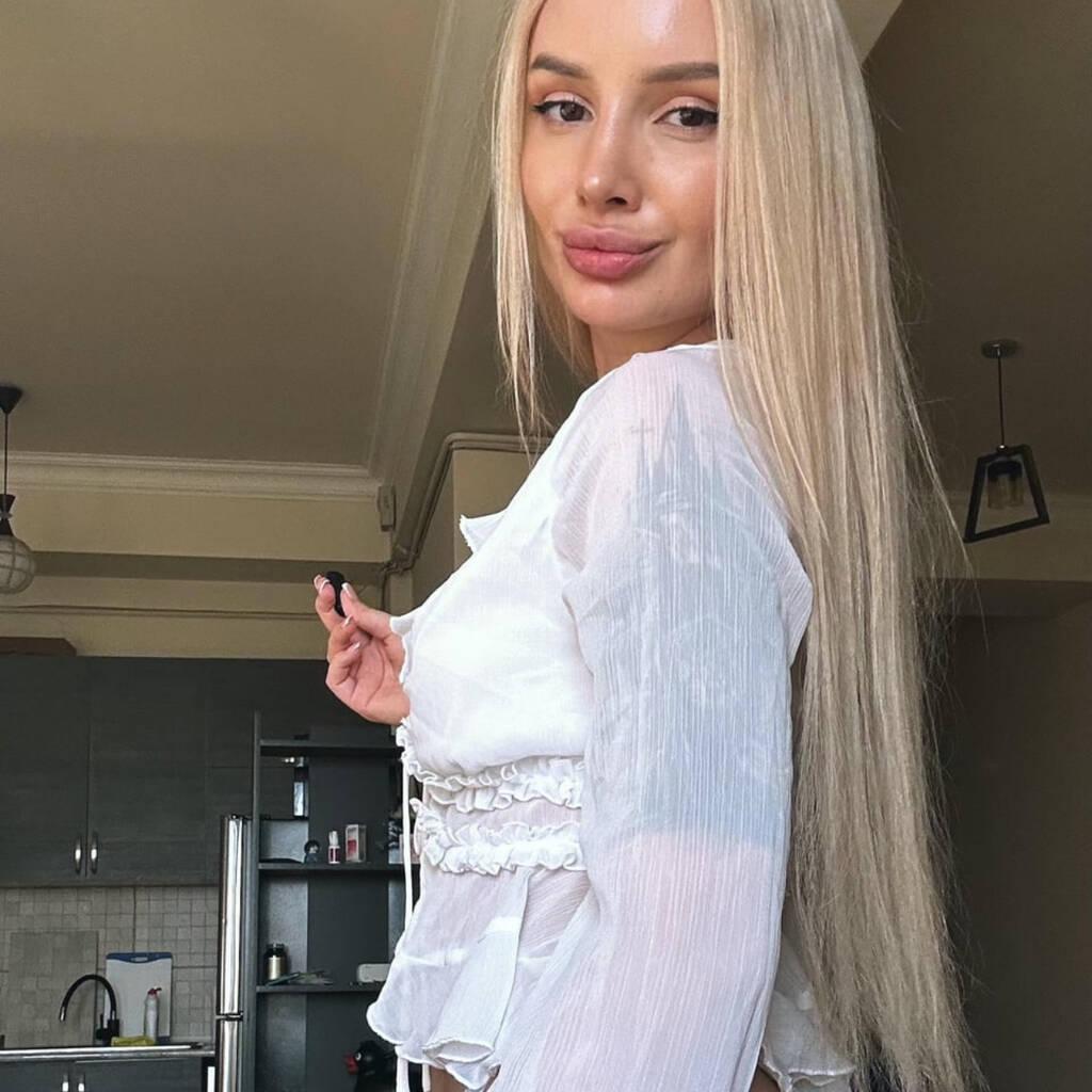 
                        maya
                     is Female Escorts. | Peace River Country | British Columbia | Canada | canadatopescorts.com 