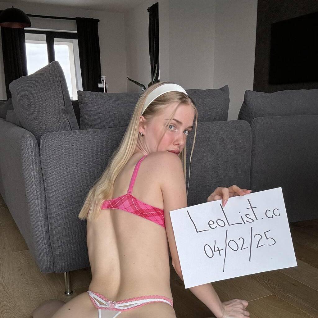 
                        Kim
                     is Female Escorts. | Kitchener | Ontario | Canada | canadatopescorts.com 