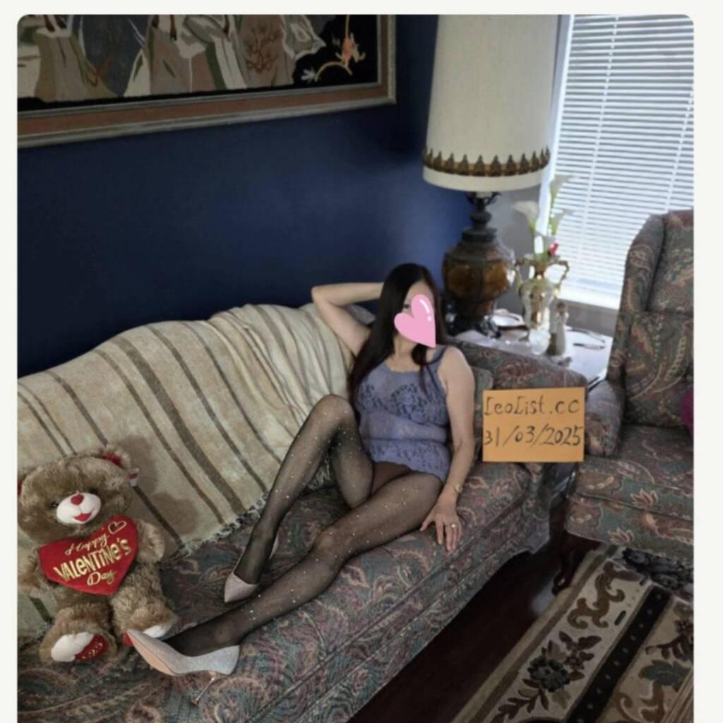 
                        Lisa
                     is Female Escorts. | Vancouver | British Columbia | Canada | canadatopescorts.com 