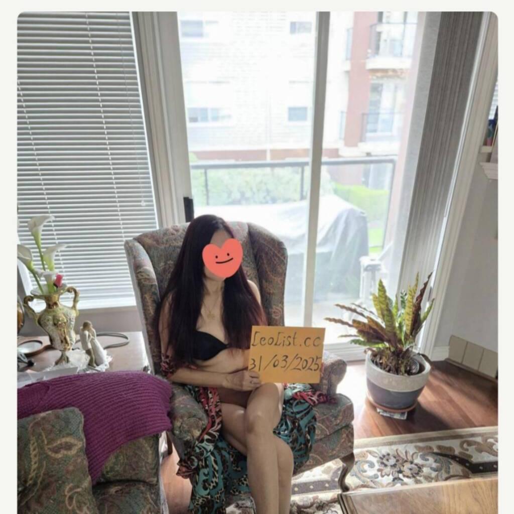 
                        Lisa
                     is Female Escorts. | Vancouver | British Columbia | Canada | canadatopescorts.com 