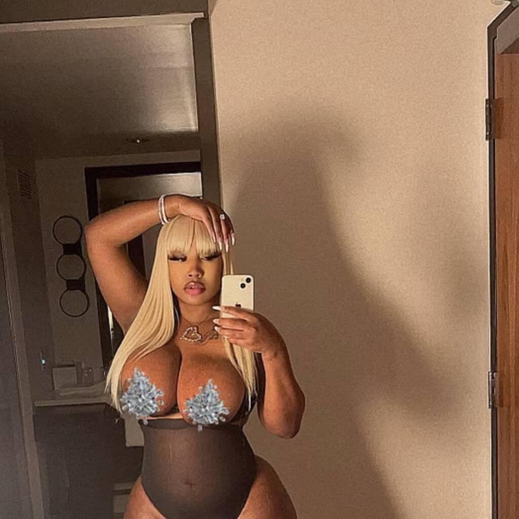 
                        Adrianna
                     is Female Escorts. | Sherbrooke | Quebec | Canada | canadatopescorts.com 