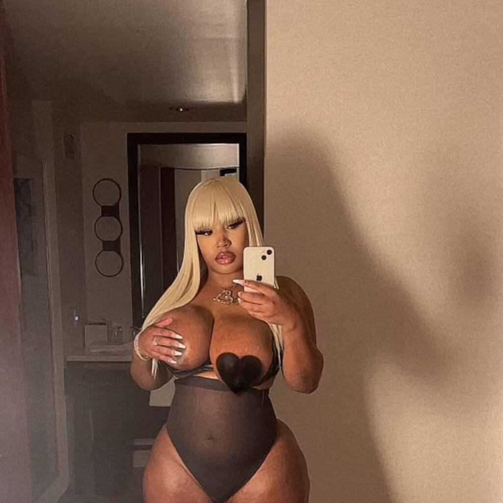 
                        Adrianna
                     is Female Escorts. | Sherbrooke | Quebec | Canada | canadatopescorts.com 