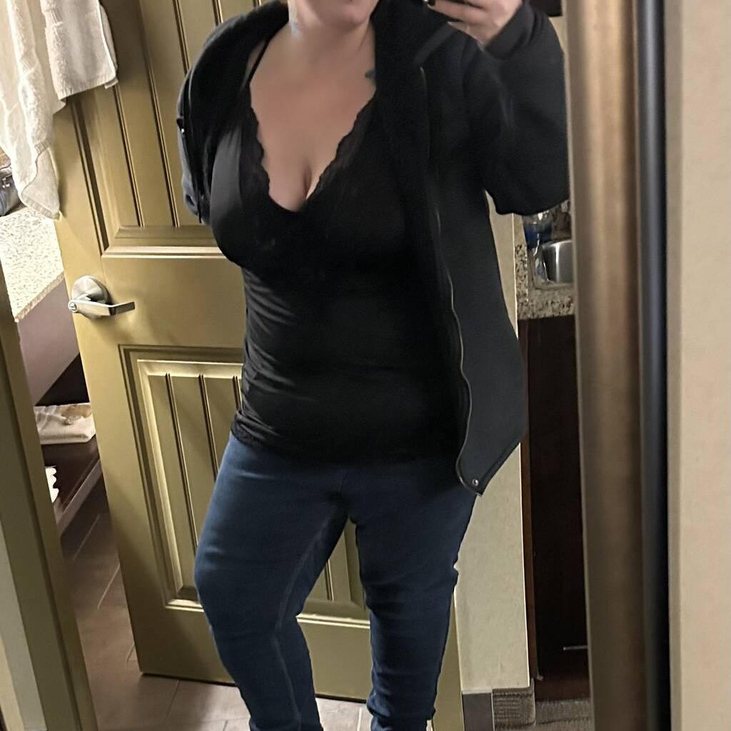 
                        Juicy Jay
                     is Female Escorts. | Nanaimo | British Columbia | Canada | canadatopescorts.com 