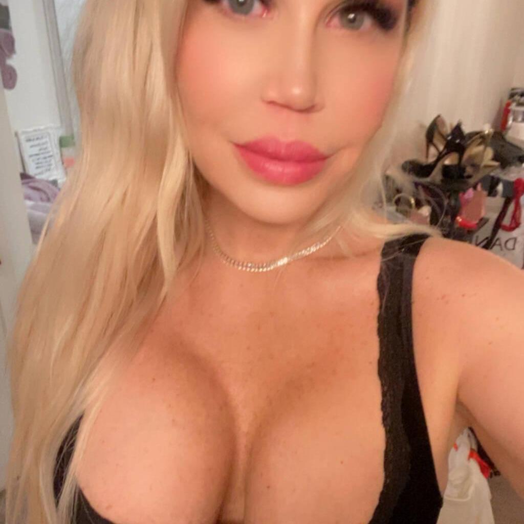 
                        Top 1 Canadien Milf
                     is Female Escorts. | Quebec City | Quebec | Canada | canadatopescorts.com 