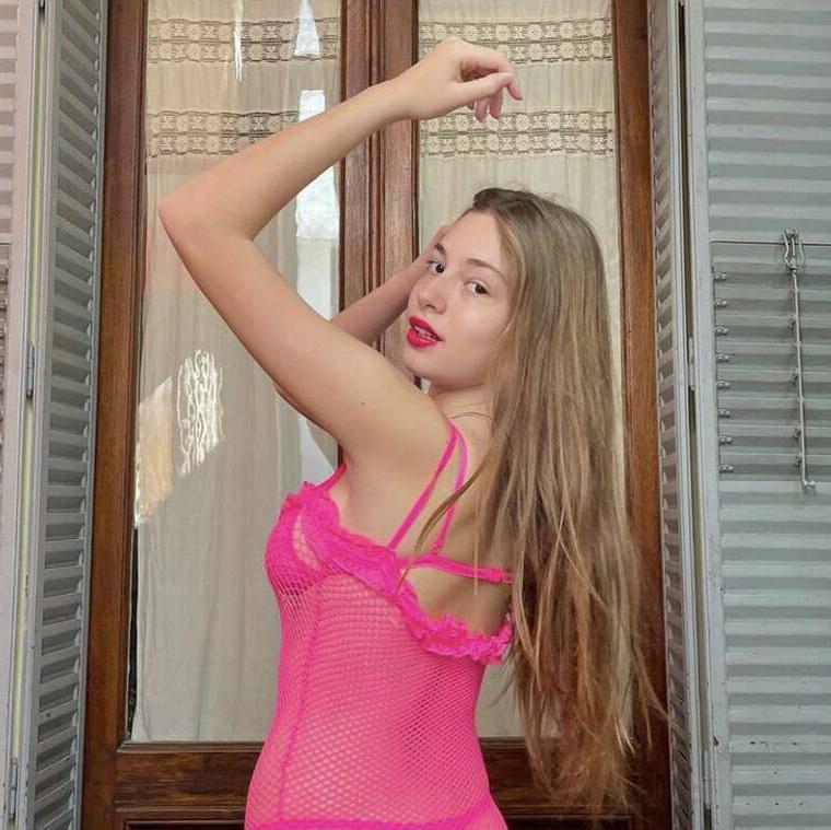 
                        Helena
                     is Female Escorts. | Trois Rivieres | Quebec | Canada | canadatopescorts.com 