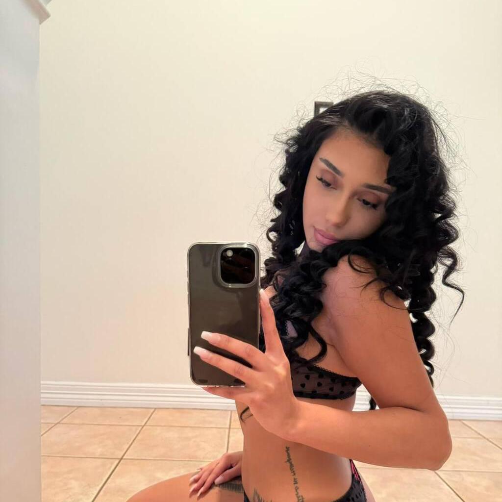 
                        Lili
                     is Female Escorts. | Trois Rivieres | Quebec | Canada | canadatopescorts.com 