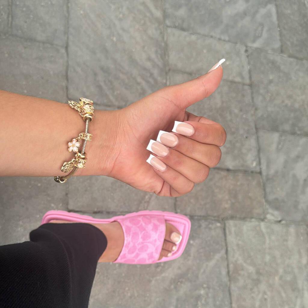 
                        Zaina
                     is Female Escorts. | Toronto | Ontario | Canada | canadatopescorts.com 