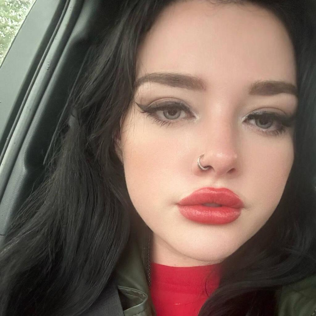 
                        Ravina Snow
                     is Female Escorts. | Abbotsford | British Columbia | Canada | canadatopescorts.com 