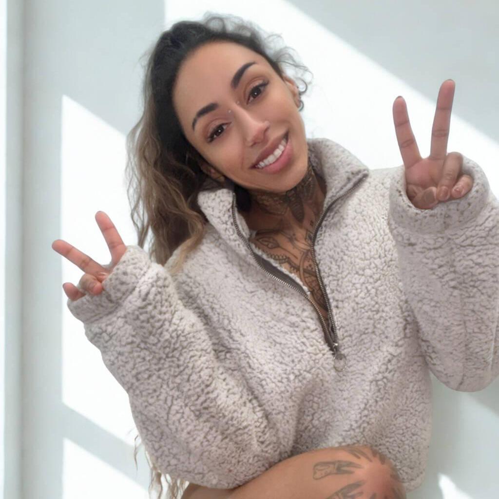 
                        TinyFitWife 587.859.1090
                     is Female Escorts. | Red Deer | Alberta | Canada | canadatopescorts.com 